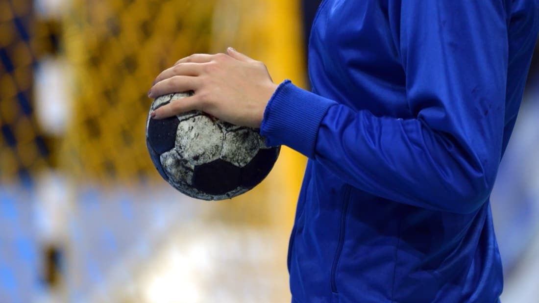 Handball: sport photo (no recognisable faces)
