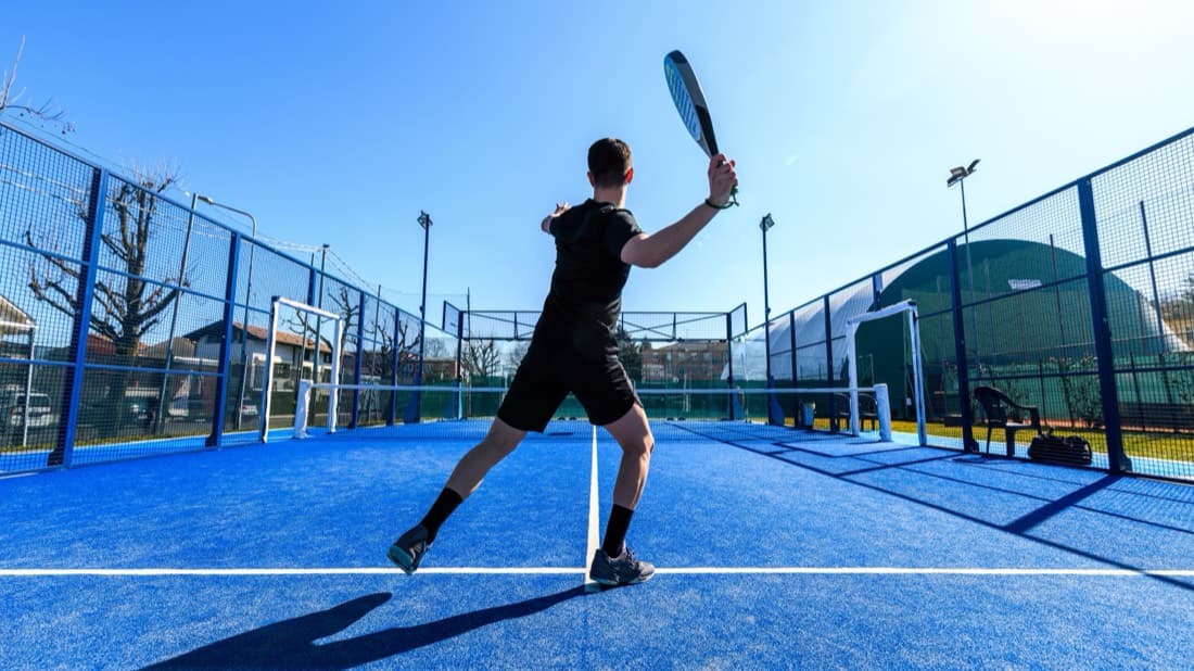 Padel: sport photo (no recognisable faces)