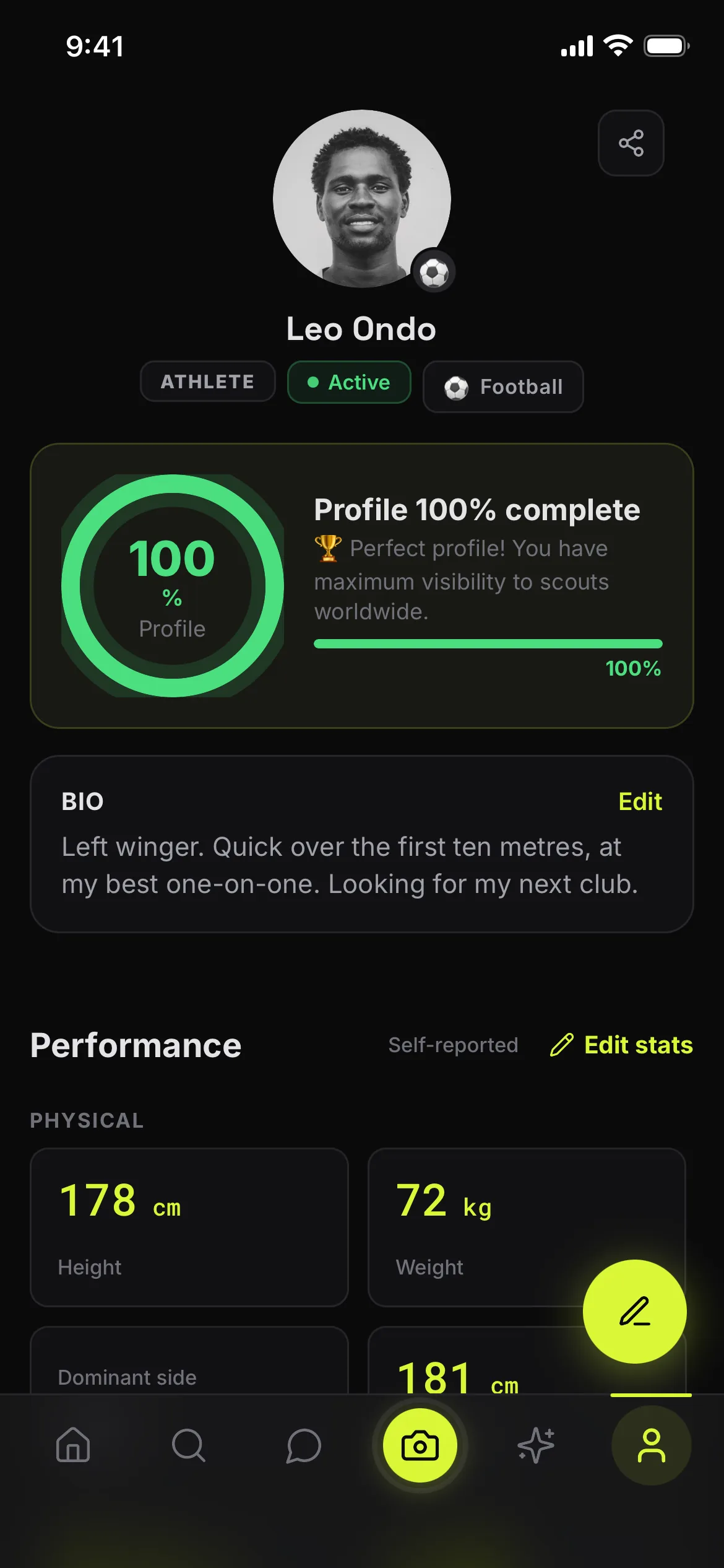 A complete Scoutyx athlete profile at 100%: photo, bio, and physical stats such as height and weight.